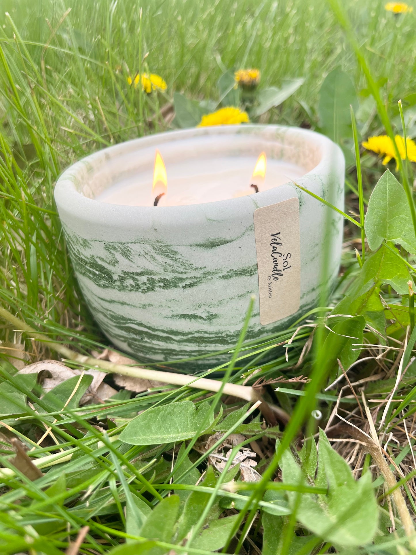 “Sol” scent concrete candle