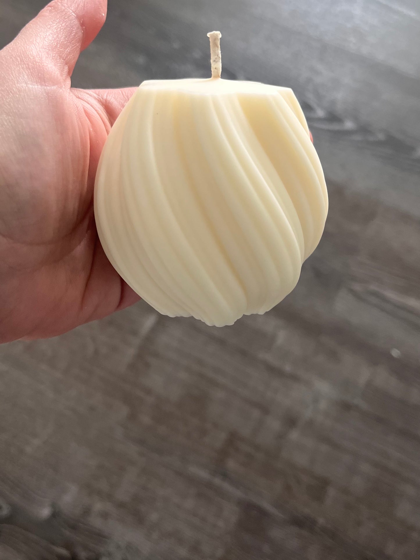 Swirl soy pillar candle